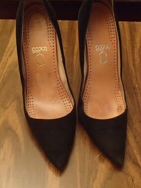 Manolo Blahnik Black Suede High Heels
